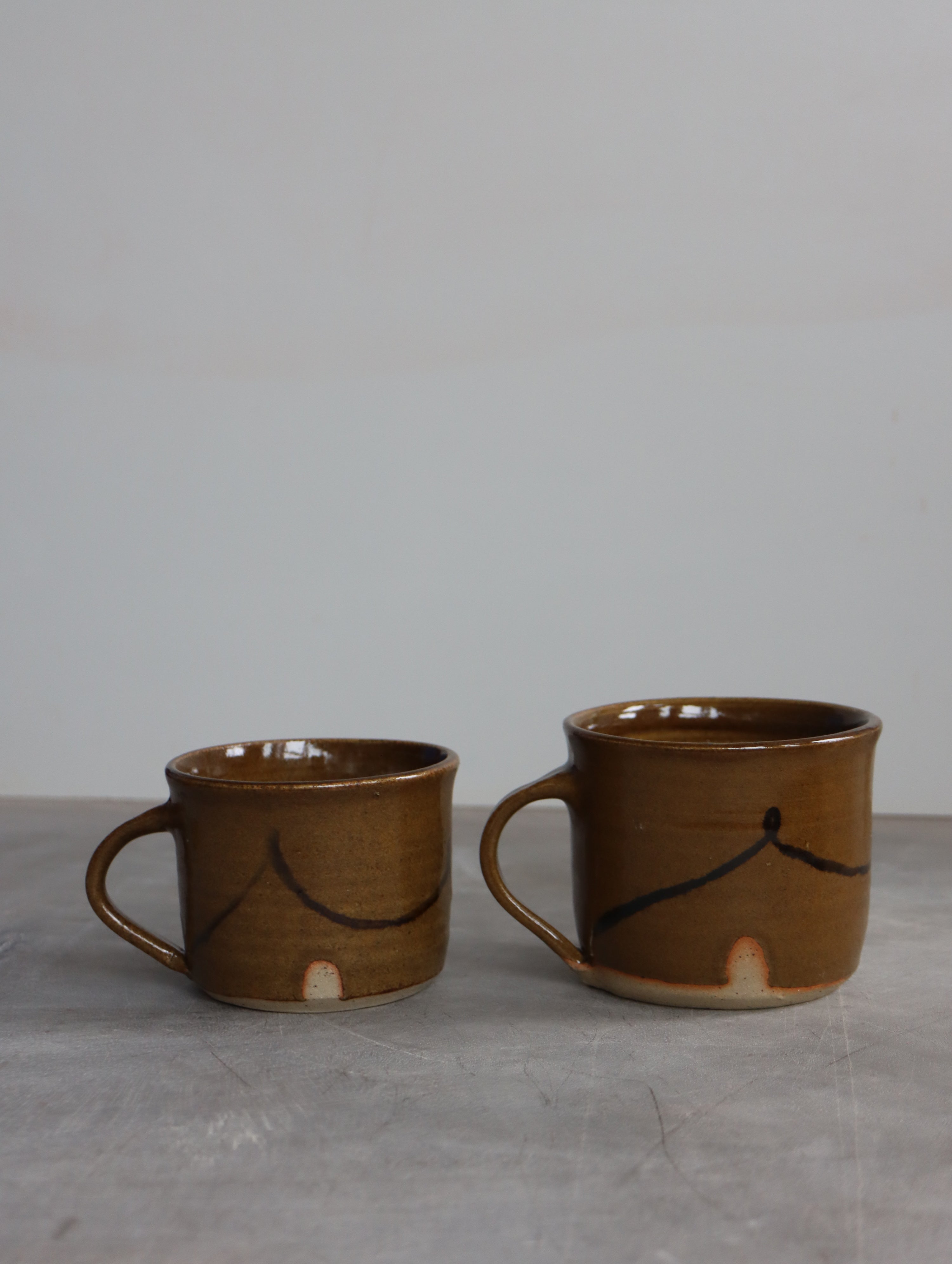Coffee Cup in Umber with Oxide Loops (7oz)