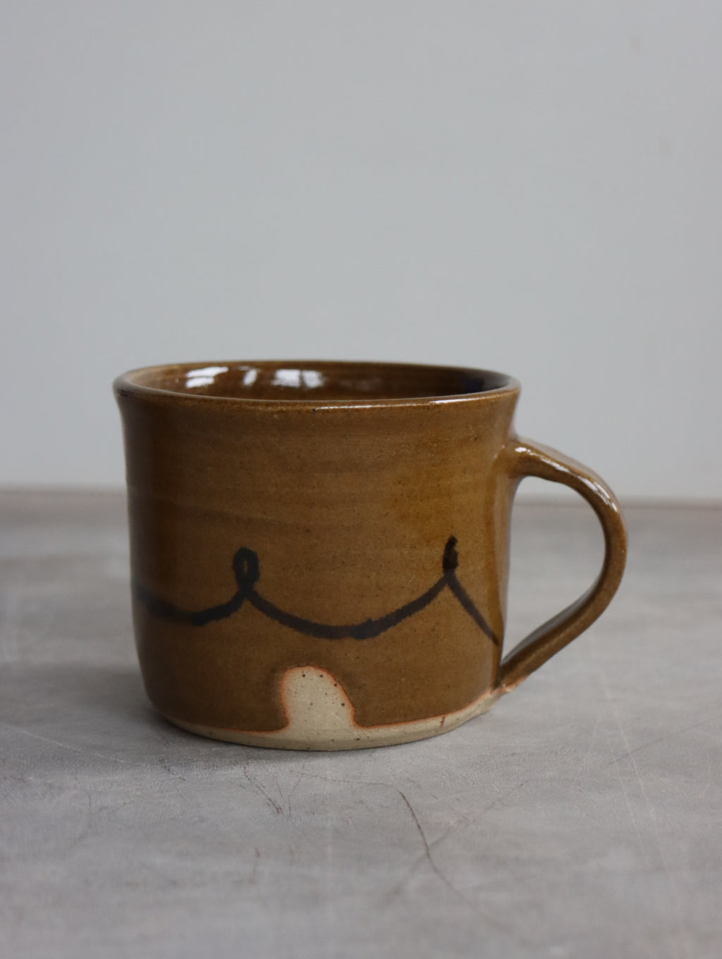 Mug in Umber and Oxide Loop (10oz)
