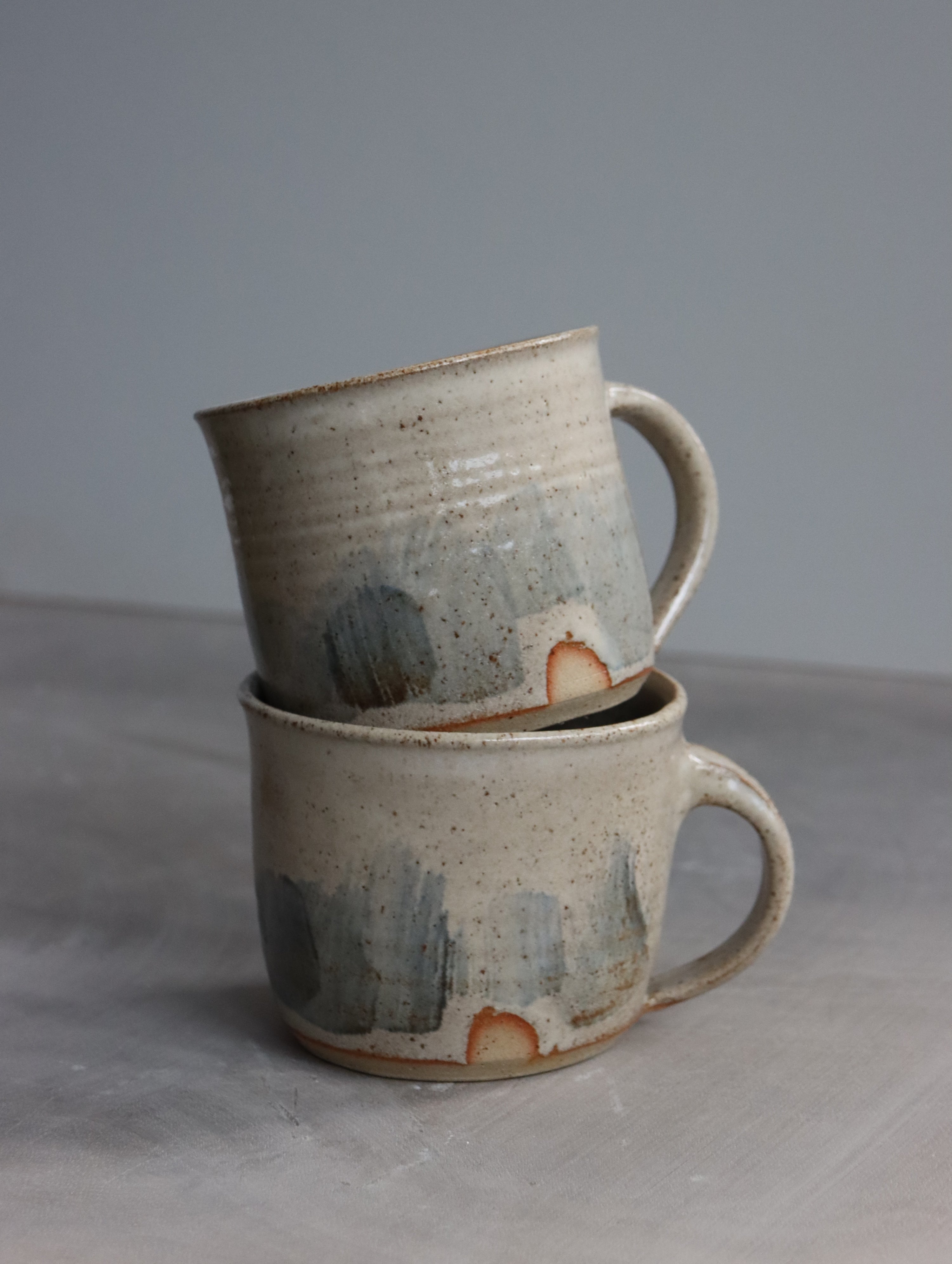 Coffee Cup in Deep Speckle White and Blue Brushwork (7oz)