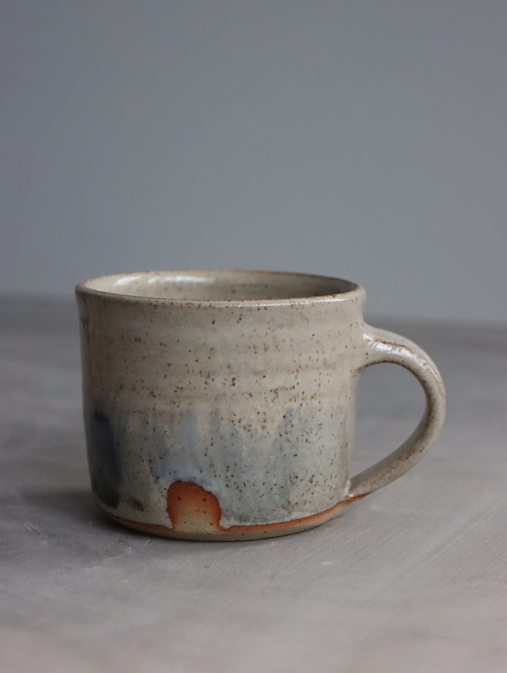 Coffee Cup in Deep Speckle White and Blue Brushwork (7oz)