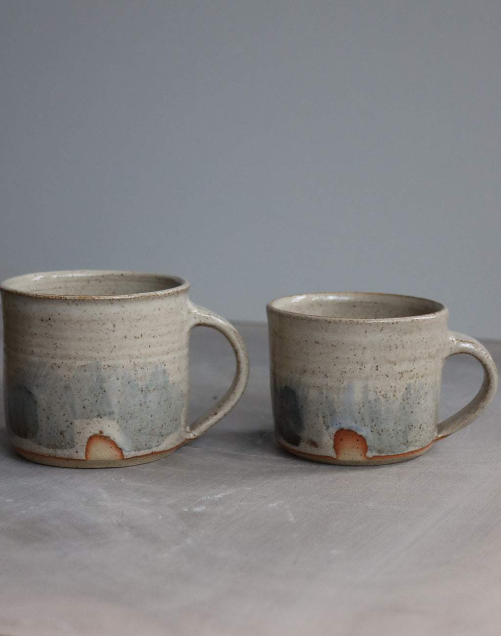 Coffee Cup in Deep Speckle White and Blue Brushwork (7oz)