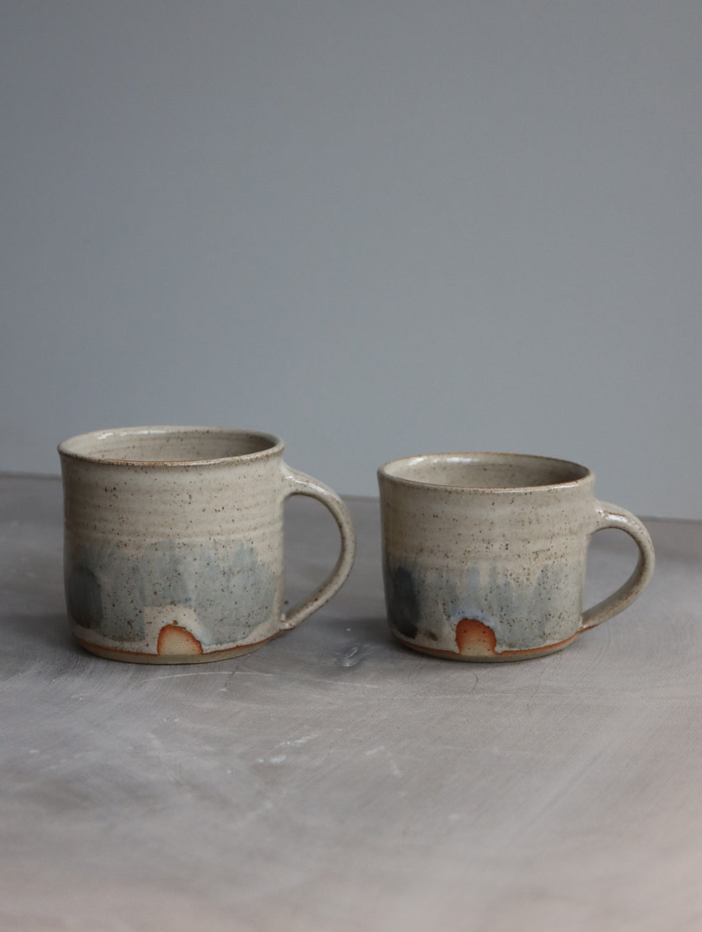 Coffee Cup in Deep Speckle White and Blue Brushwork (7oz)