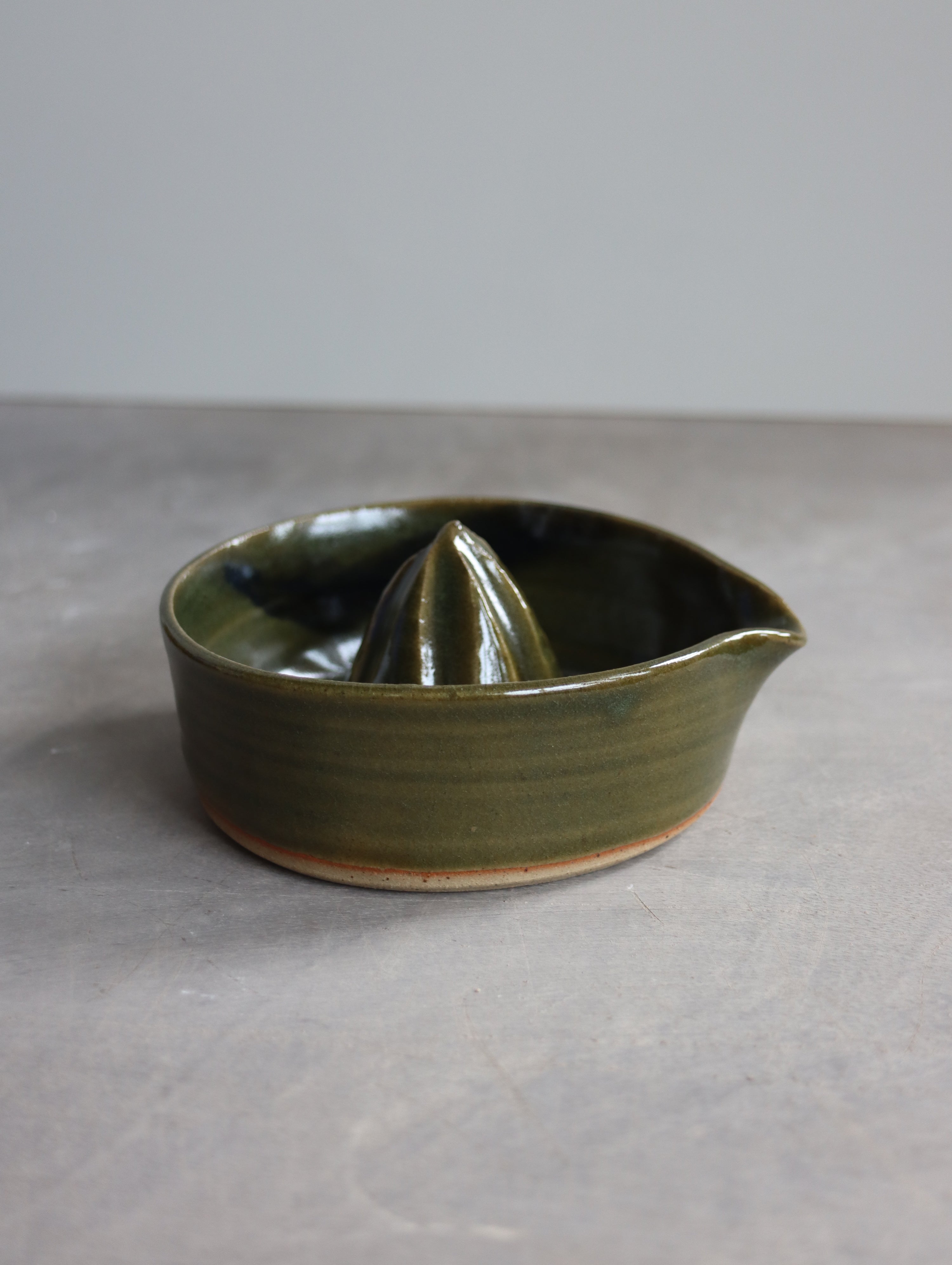 Lemon Squeezer in Moss and Oxide Brushwork