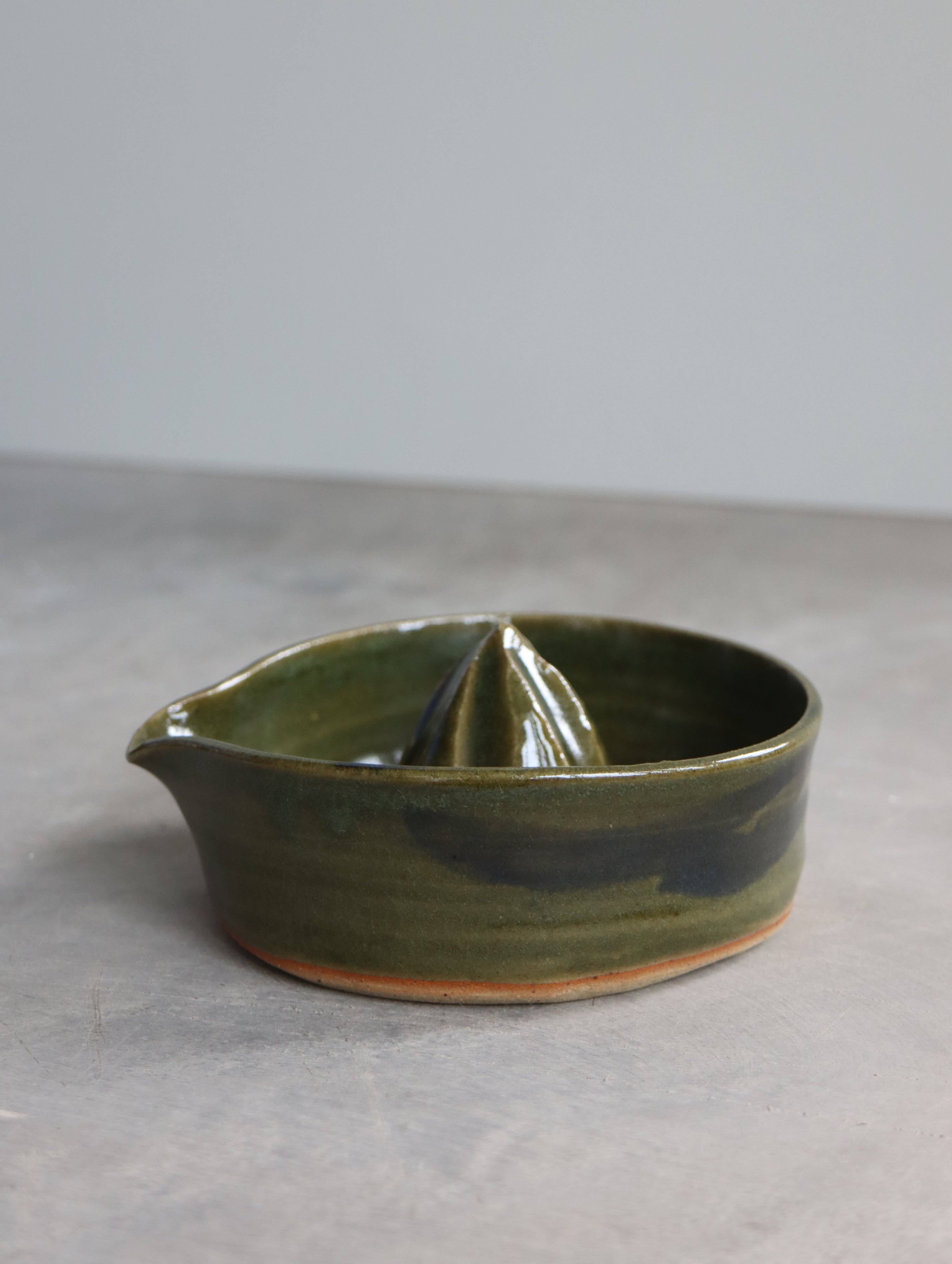 Lemon Squeezer in Moss and Oxide Brushwork