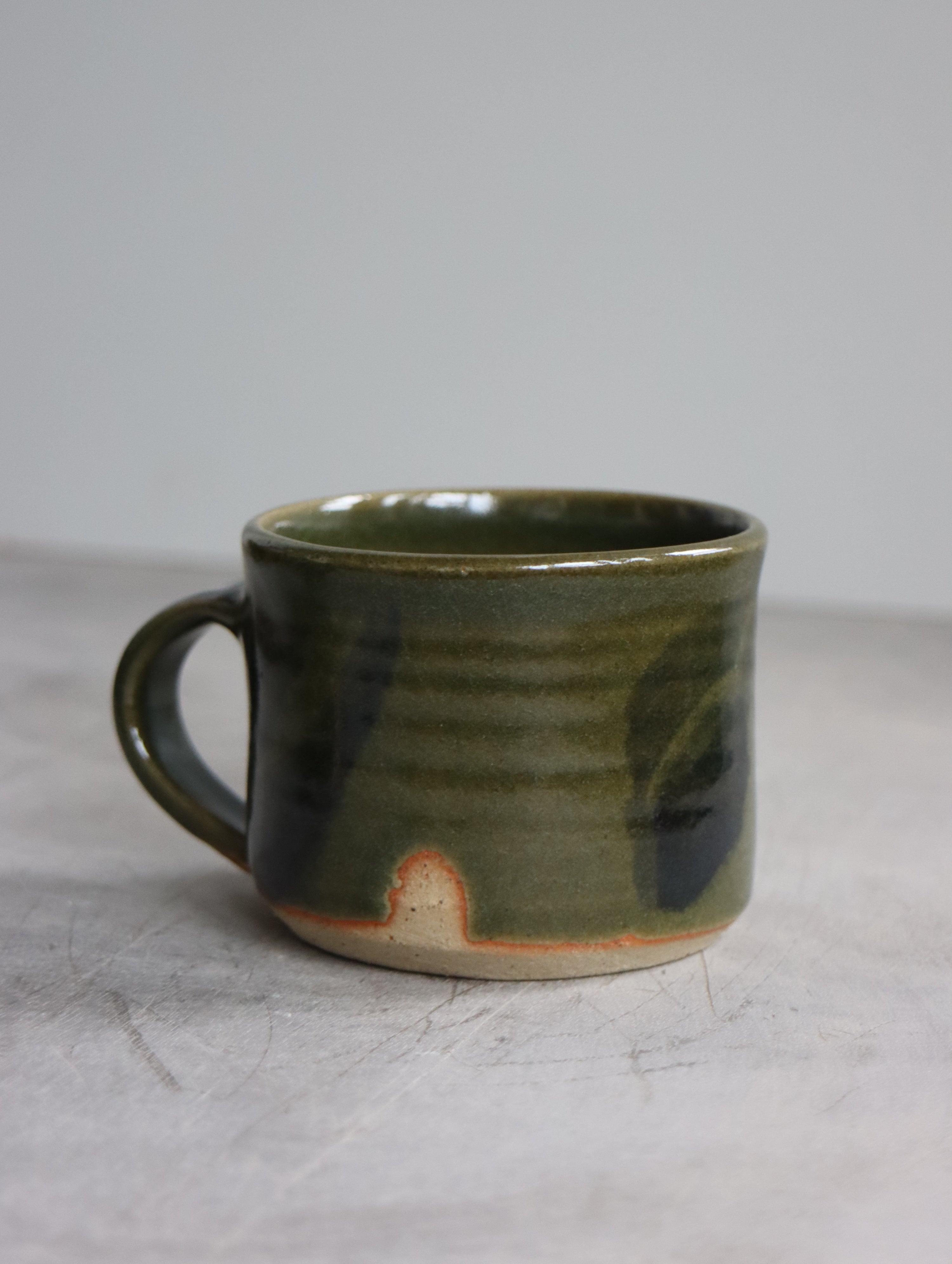 Coffee Cup in Moss and Oxide Brushwork (7oz)