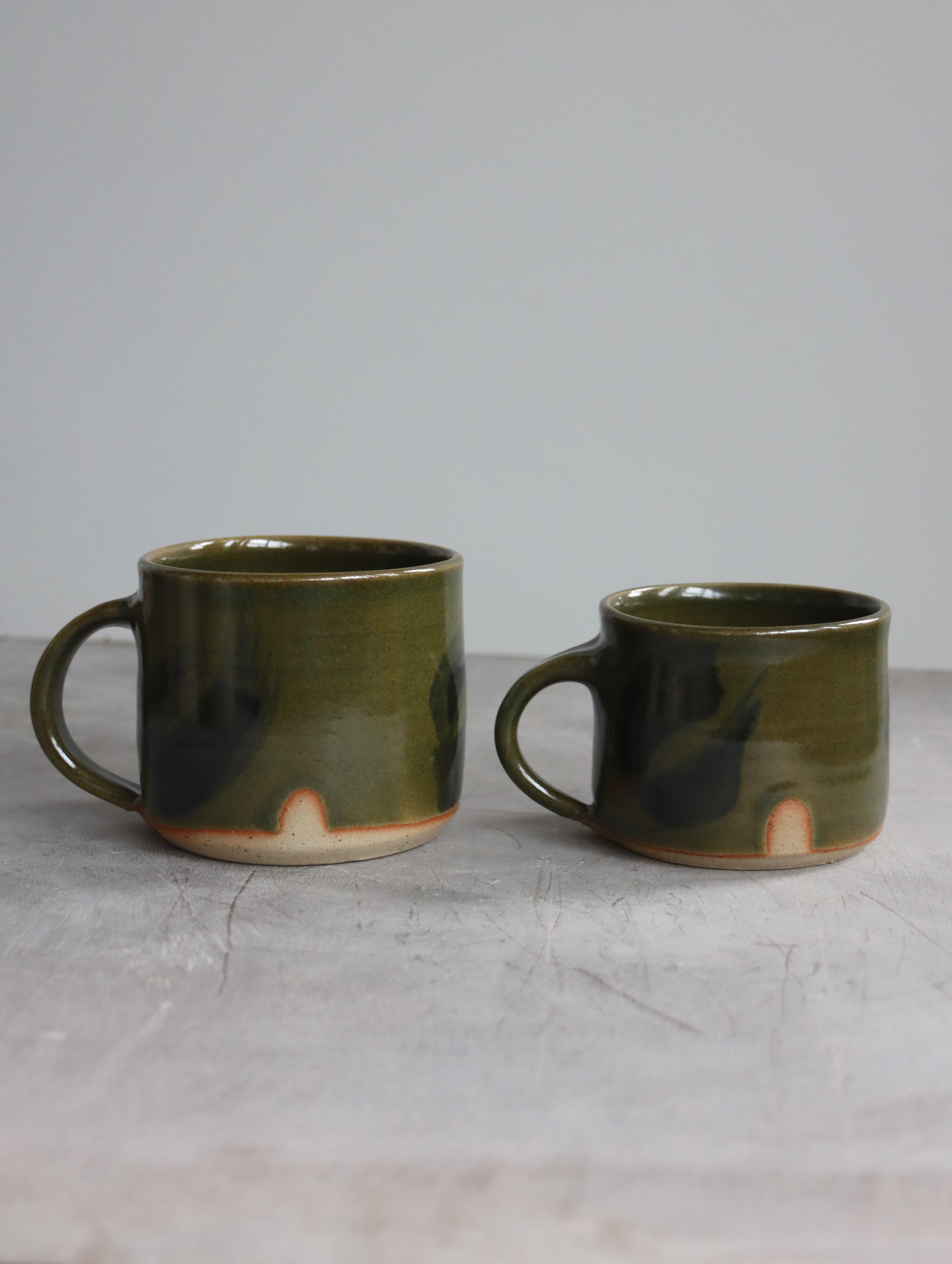 Coffee Cup in Moss and Oxide Brushwork (7oz)