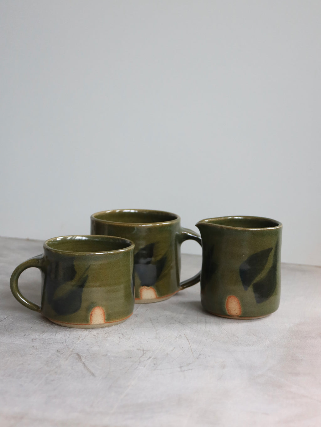 Coffee Cup in Moss and Oxide Brushwork (7oz)