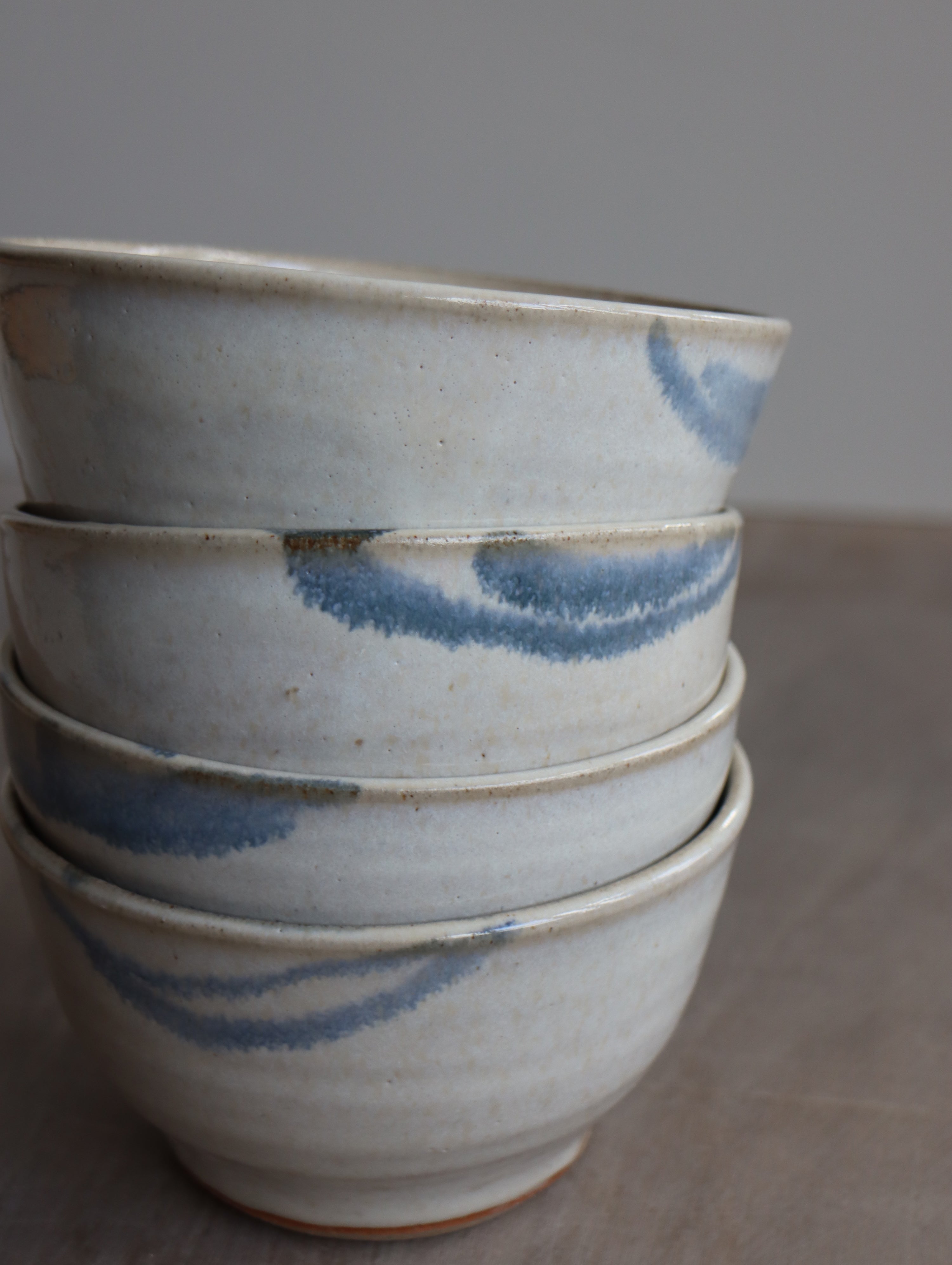 Everyday Bowl in Speckle White and Blue Brushwork