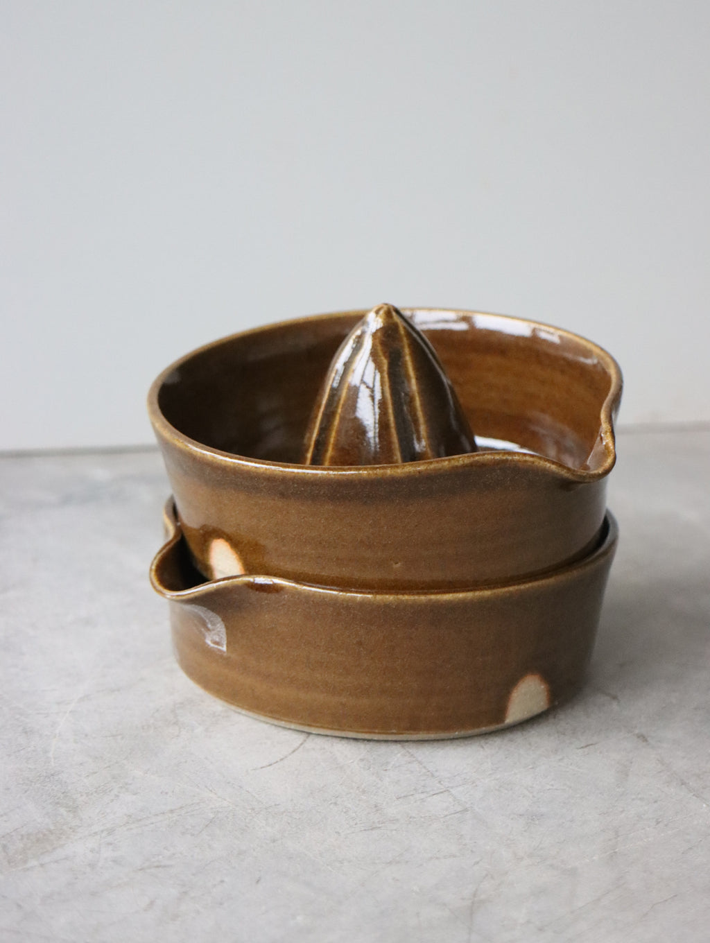 Lemon Squeezer in Umber