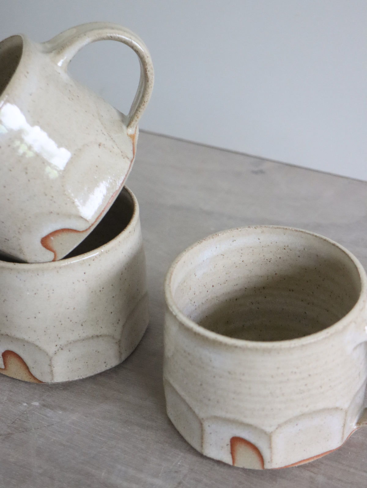 Faceted Mug in White Speckle (10oz)