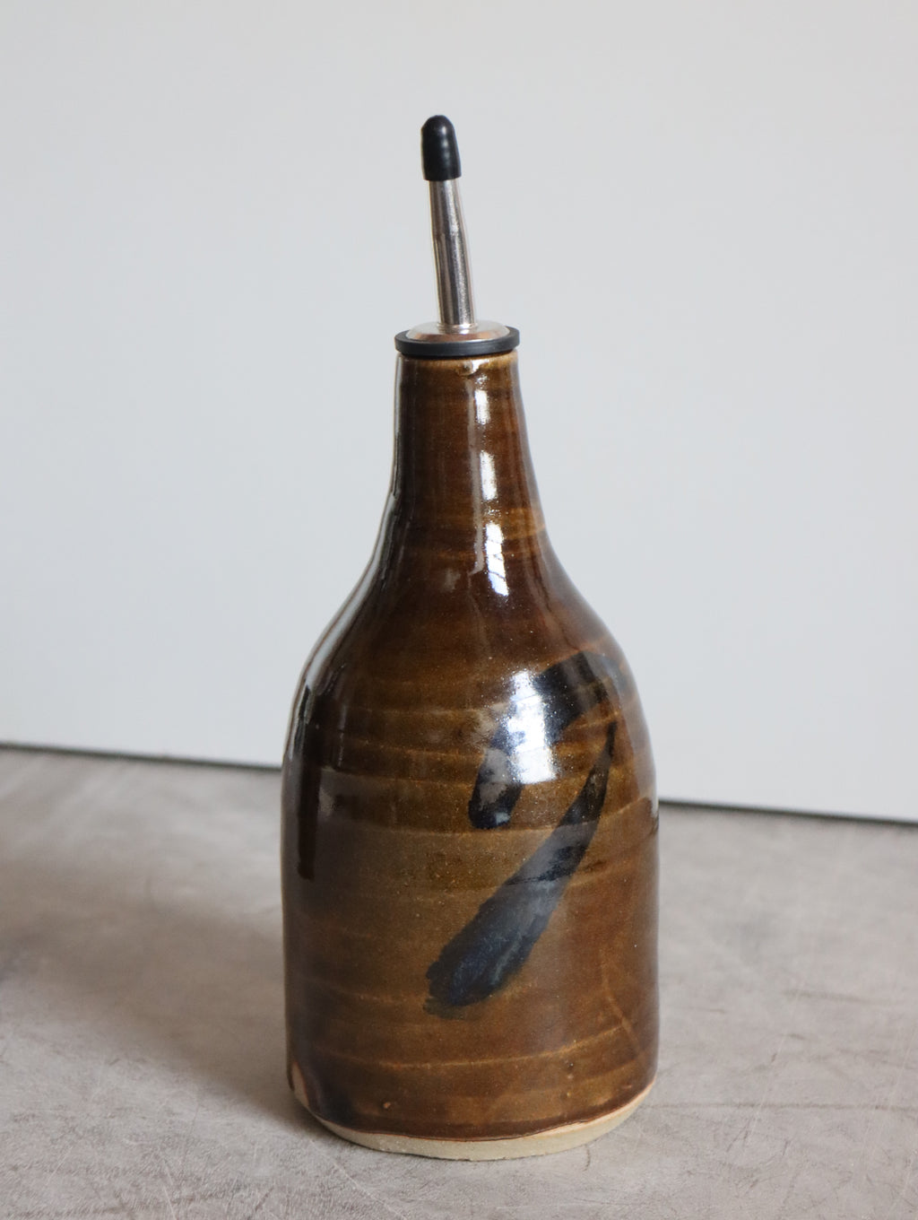 Large Oil Pourer in Umber and Oxide Brushwork