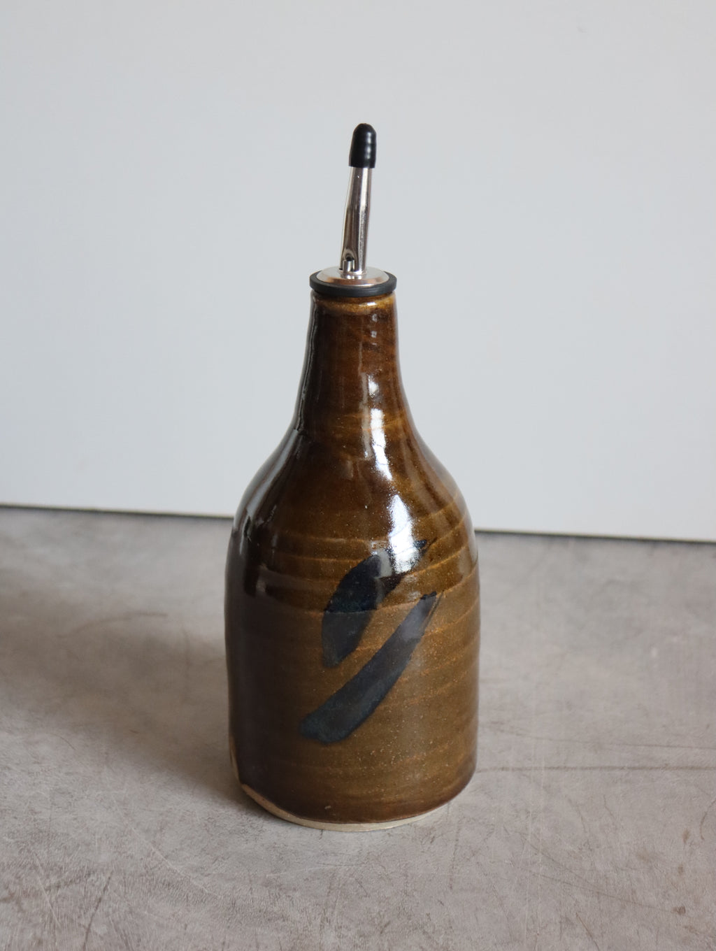Large Oil Pourer in Umber and Oxide Brushwork