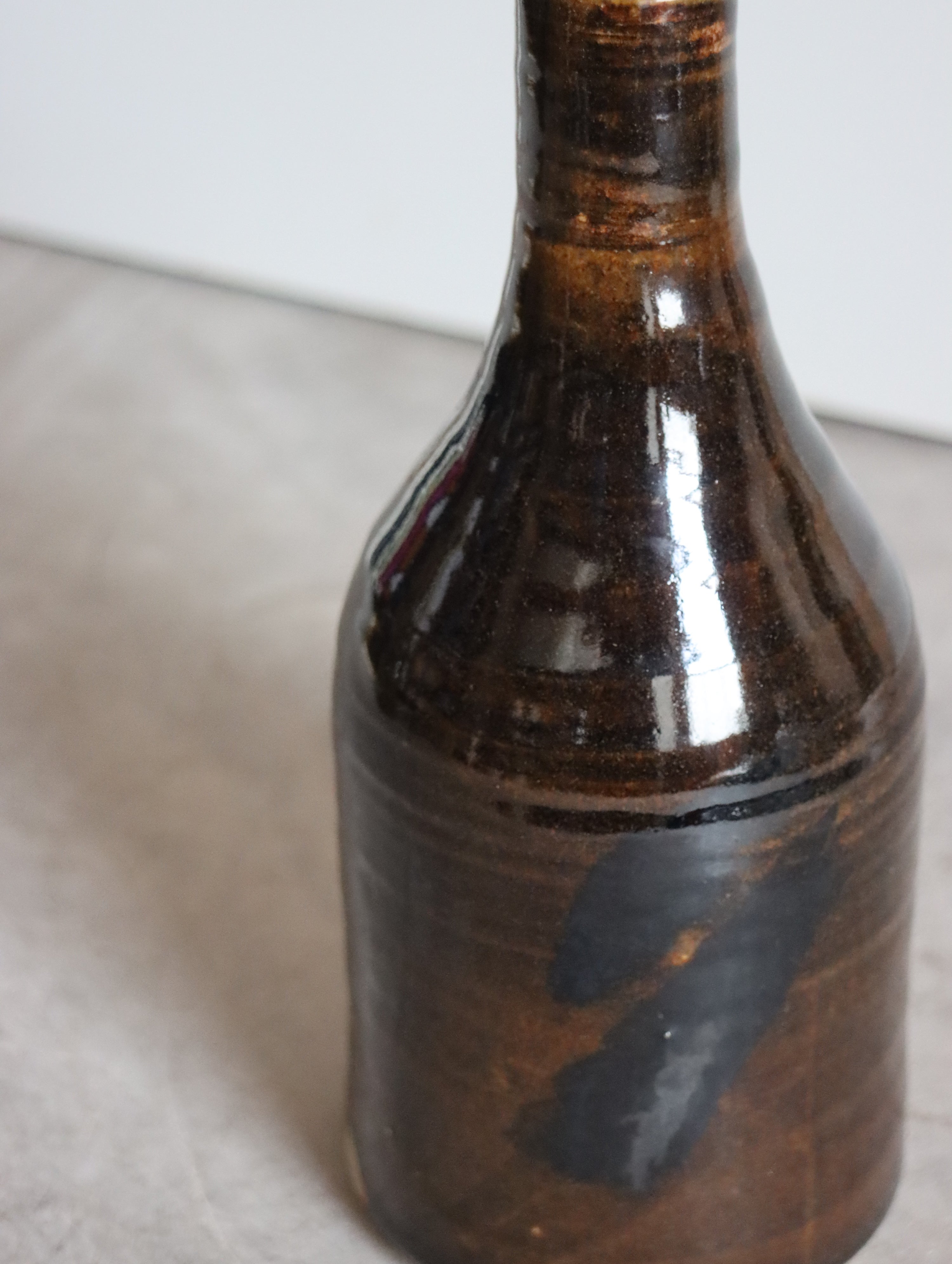 Large Oil Pourer in Dark Umber/Tenmoku and Oxide Brushwork