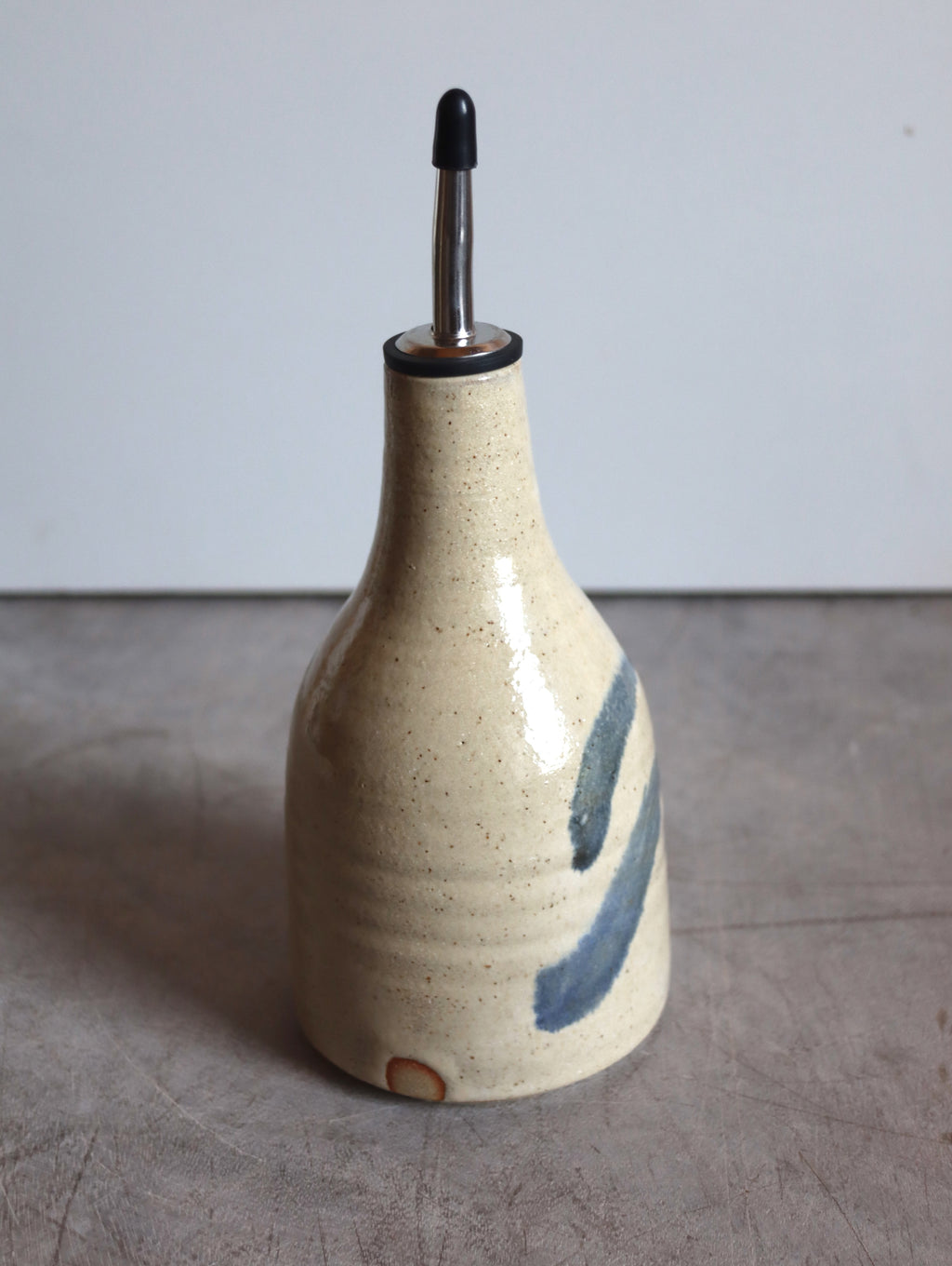 Medium Oil Pourer in White and Blue Oxide Brushwork
