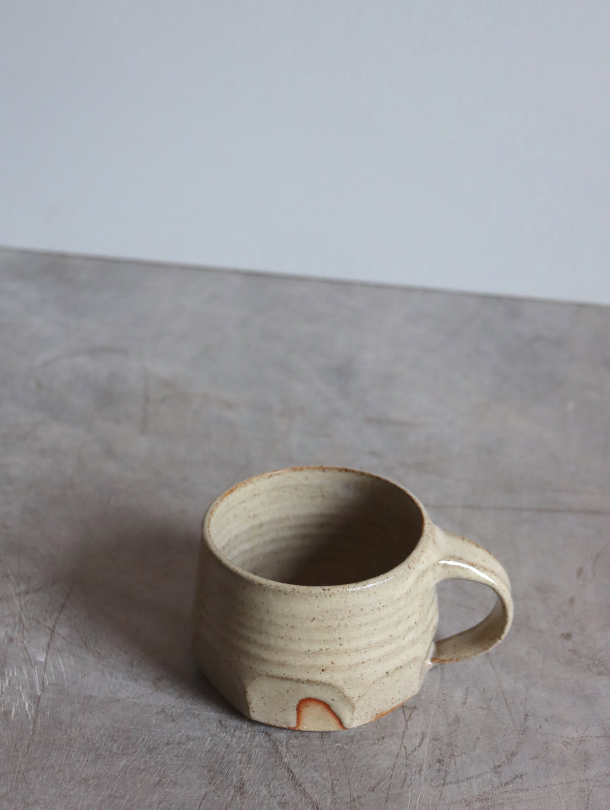 Faceted Coffee Cup in White Speckle (7oz)