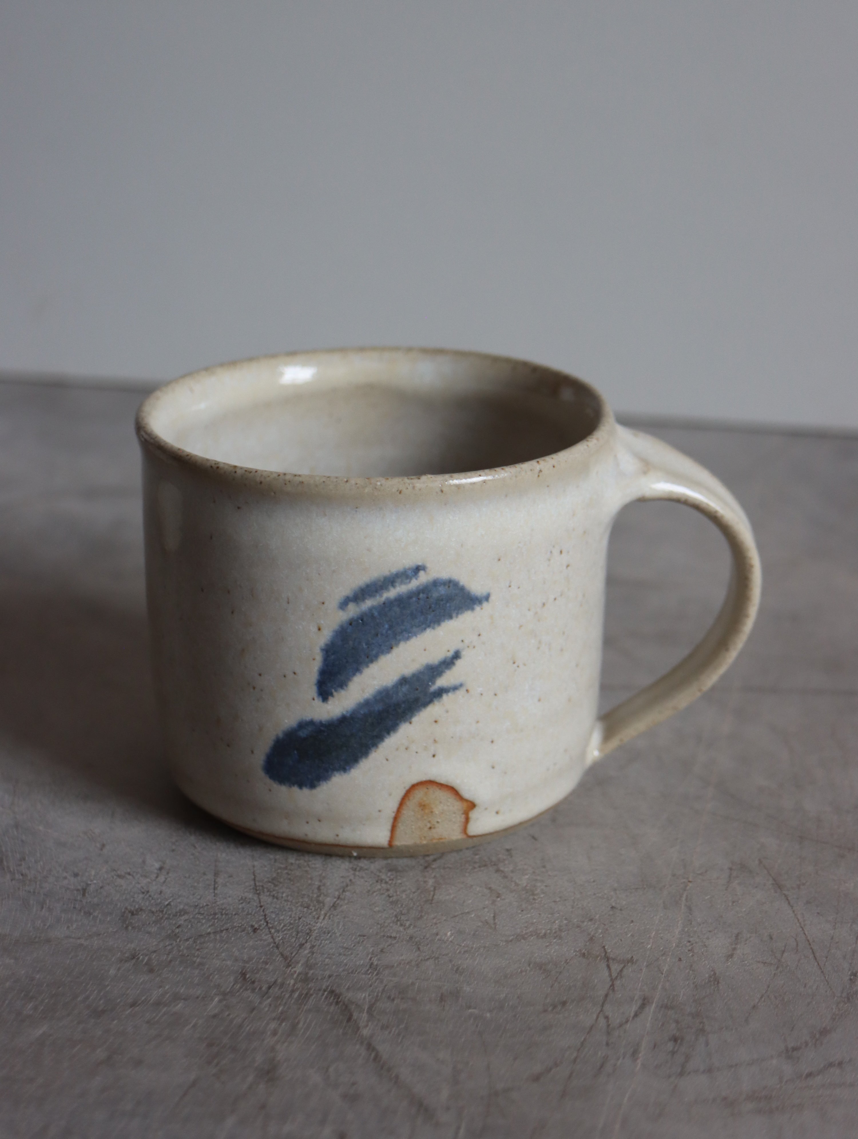 Mug in Speckle White and Blue Brushwork (10oz)